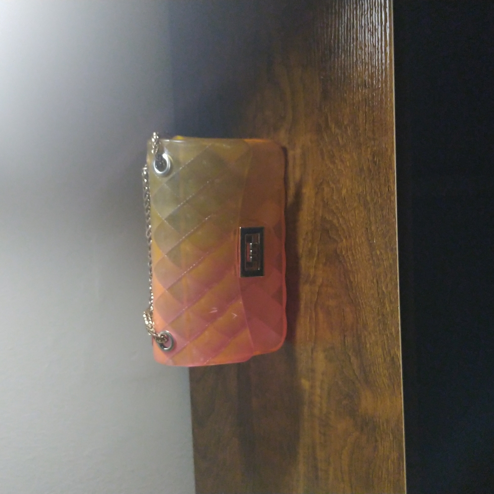 4 Purses - Picture 4 of 5